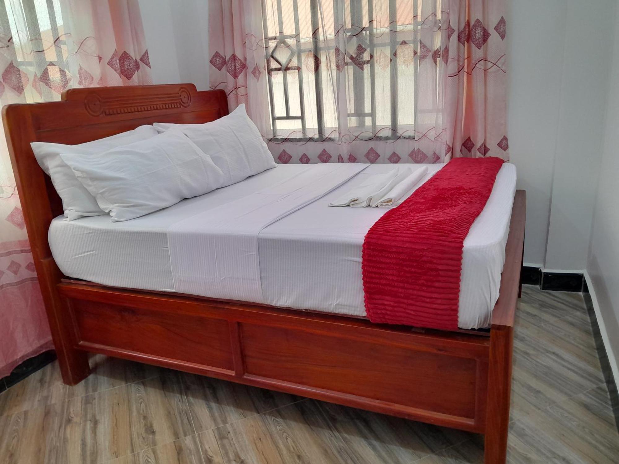 Valley Breeze Hotel Dar es Salaam Buitenkant foto