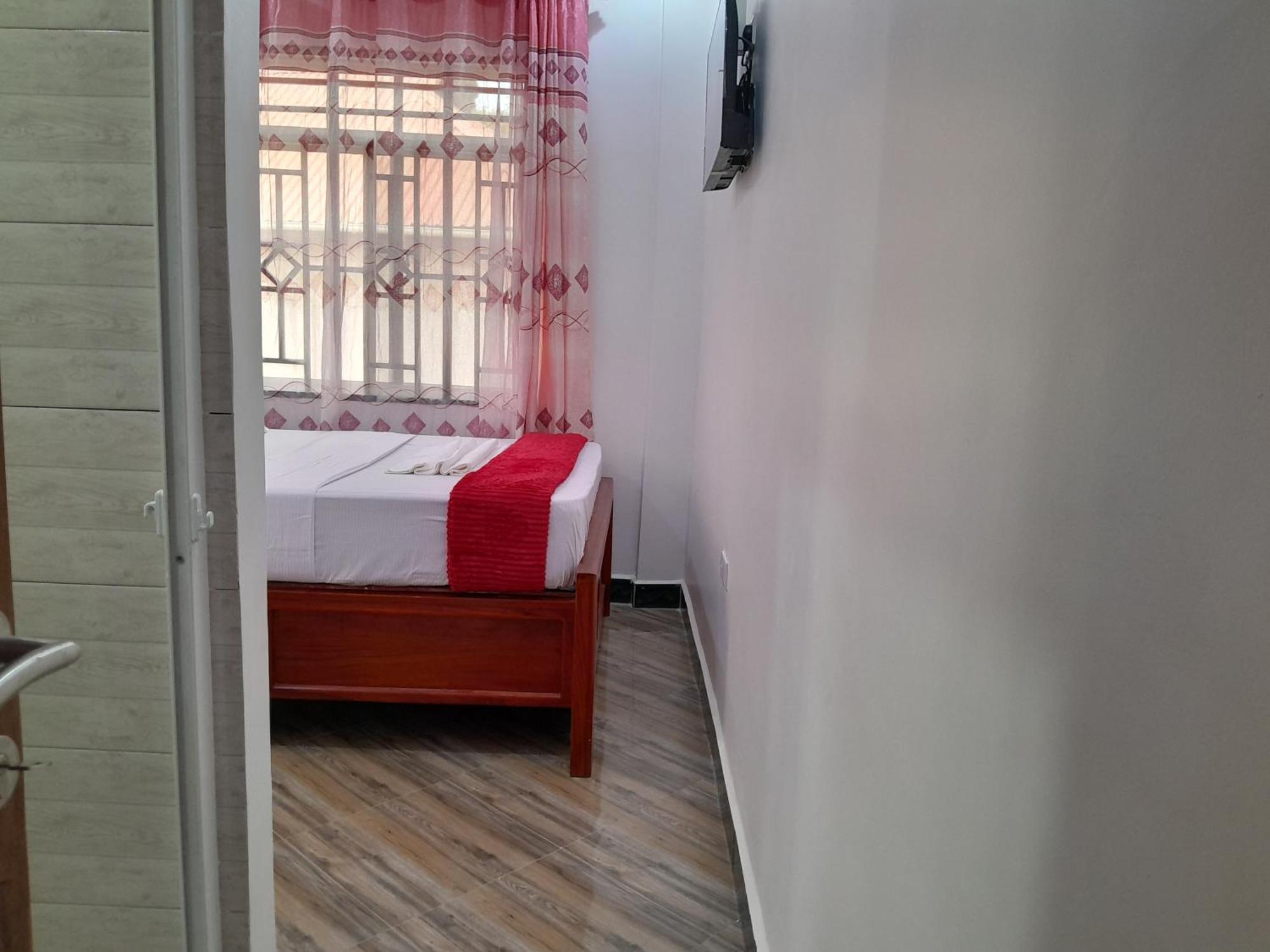 Valley Breeze Hotel Dar es Salaam Buitenkant foto